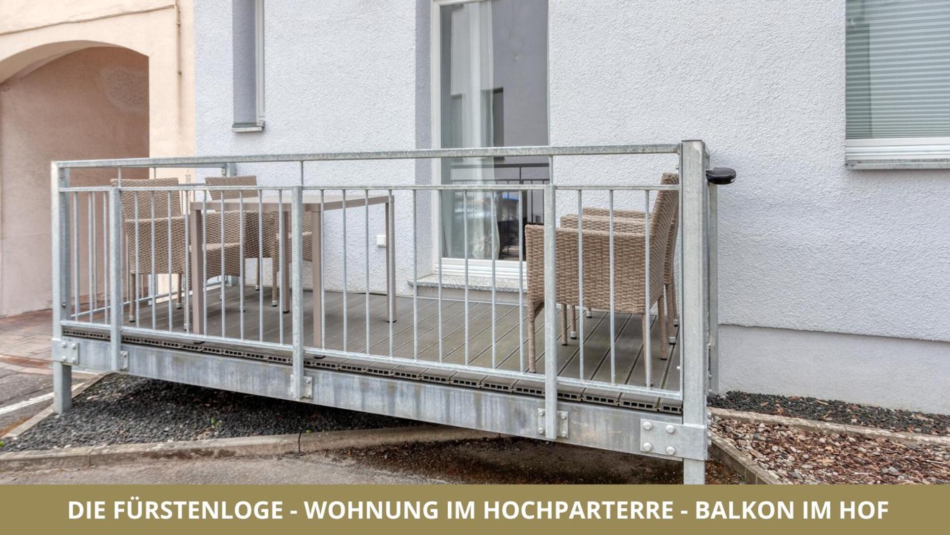 Neu Fewo Fuerstenloge 1-6 Pers Hinter Dem Markgraeflichen Opernhaus - 2 Schlafzimmer Mit Boxspringbetten 4 Einzel Oder 2 Doppelbetten, Balkon Und Einbaukueche, Barrierearm 바이로이트 외부 사진
