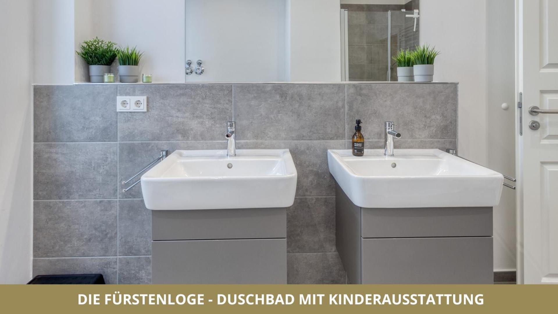 Neu Fewo Fuerstenloge 1-6 Pers Hinter Dem Markgraeflichen Opernhaus - 2 Schlafzimmer Mit Boxspringbetten 4 Einzel Oder 2 Doppelbetten, Balkon Und Einbaukueche, Barrierearm 바이로이트 외부 사진